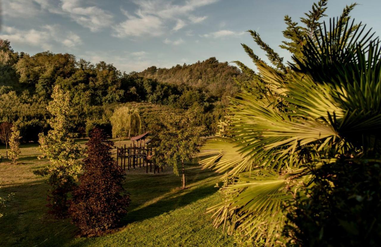 Parco Reala // Rural - Luxury - Rooms Corneliano d'Alba Buitenkant foto